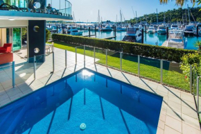 Pavillions 1 - Waterside Luxury with pool, buggy and valet service